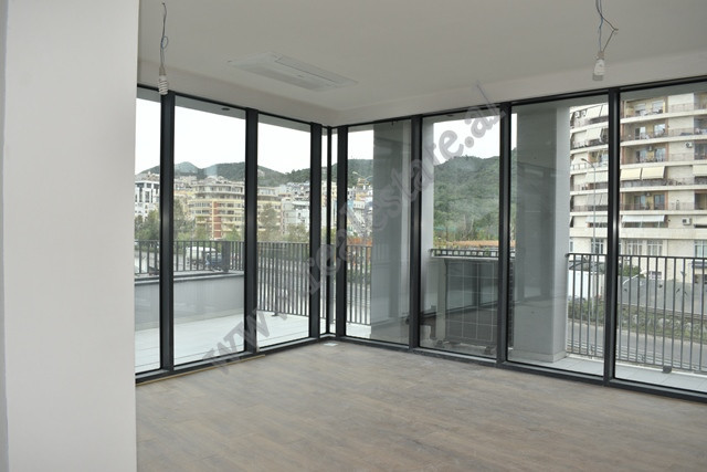 Office for rent in Kristo Luarasi street in the Lake view residence in Tirana.

The office is loca